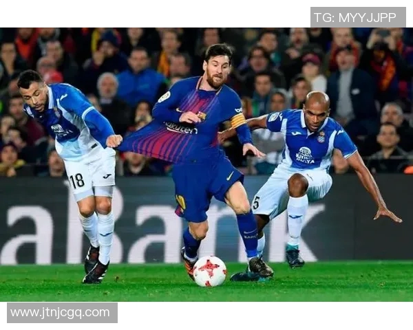 武汉足球队盯防策略分析与比赛表现的得失总结