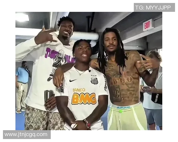 甲亢哥偶遇足球明星的奇妙瞬间与难忘对话