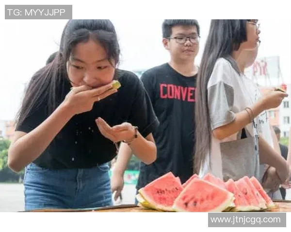 足球明星亲自买菜的搞笑瞬间合集让你捧腹大笑的精彩视频集锦 足球明星亲自买菜的搞笑瞬间合集让你捧腹大笑的精彩视频集锦