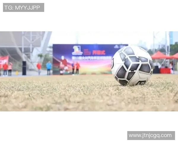 足球明星传承杯足球比赛盛大开幕传承足球精神激励新一代球员奋勇争先 足球明星传承杯足球比赛盛大开幕传承足球精神激励新一代球员奋勇争先